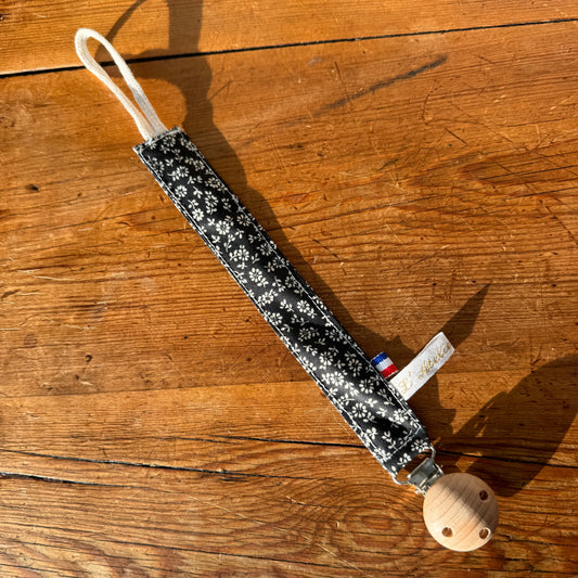 Attache tétine - Noir fleuri