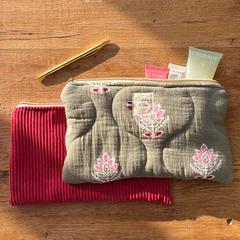 TROUSSE FAIT MAIN Matelassé kaki et fleurs| L'ATELIER D'ÉLISE