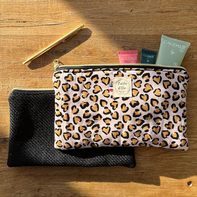 TROUSSE FAIT MAIN Léopard coeur rose | L'ATELIER D'ÉLISE