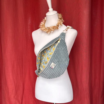 Sac banane XL - Velours côtelé vert d'eau