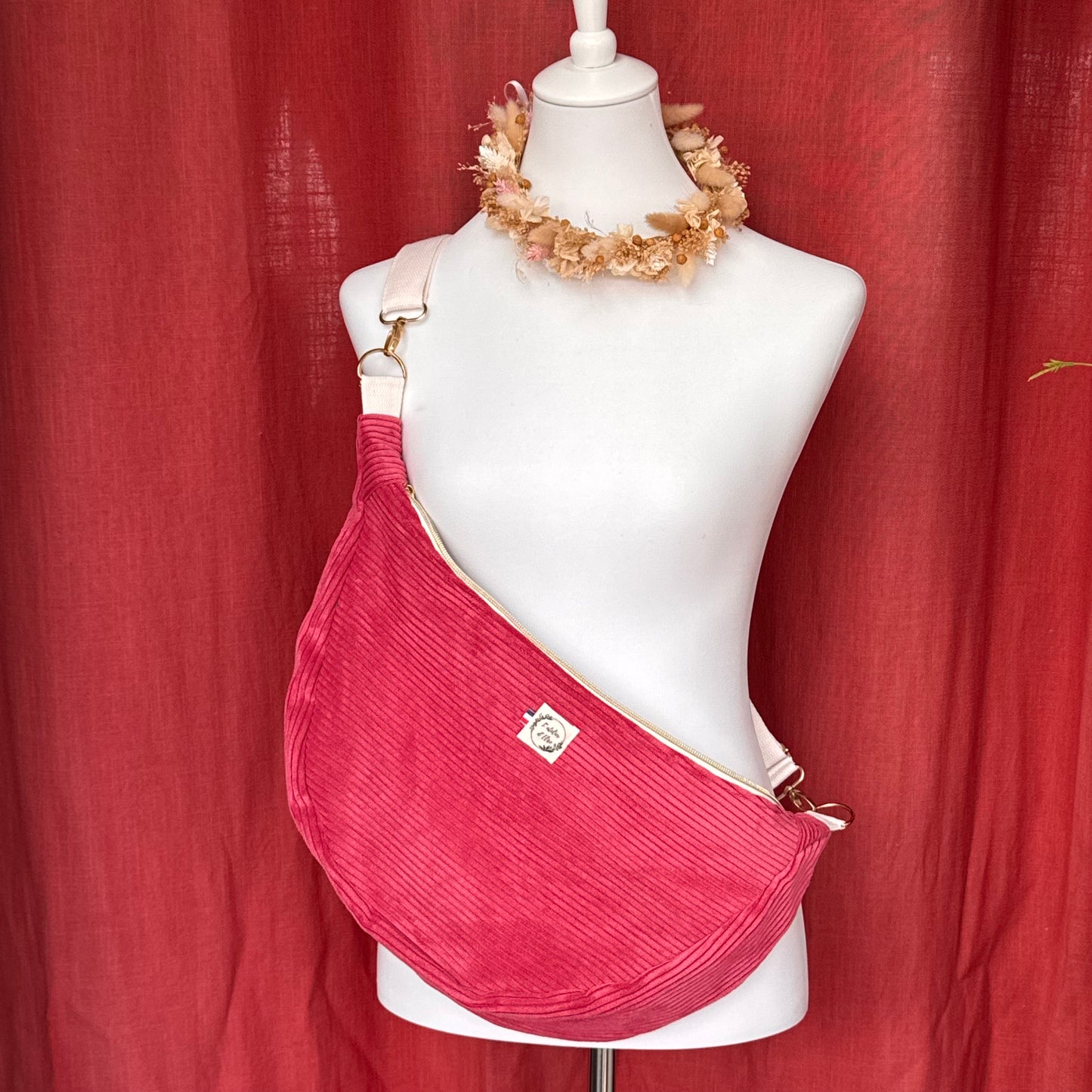 Sac demi-lune - Velours côtelé fuschia